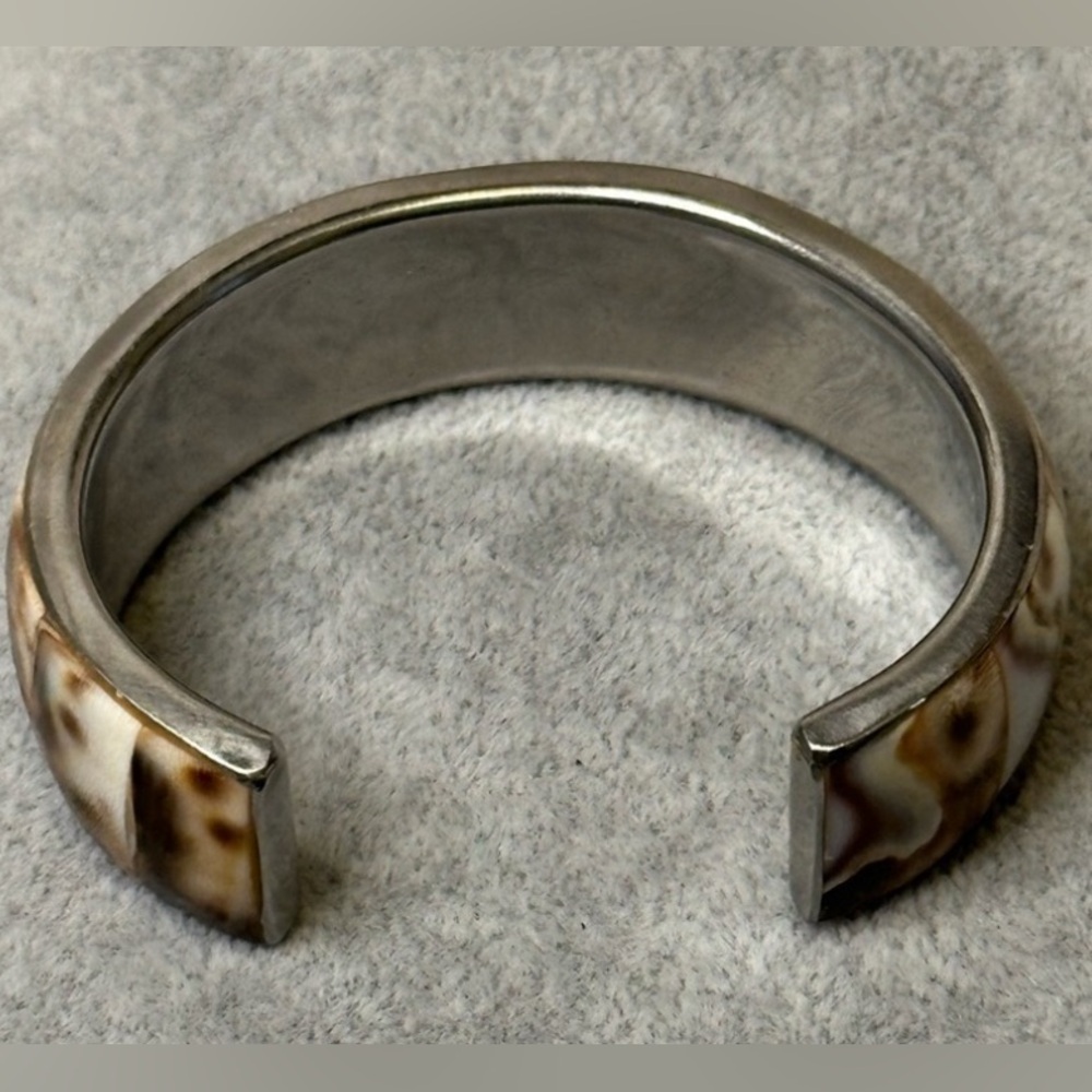 Chic Tiger Shell Silver and Brown Bracelet - Picture 3 of 3